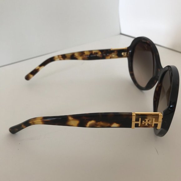 Tory Burch Sunglasses with Case - Picture 5 of 10